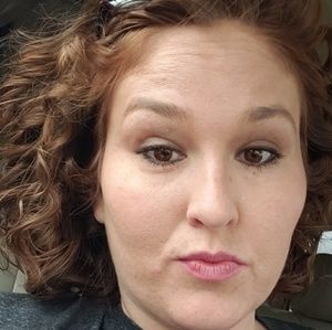 Meet your Posher, Carolyn